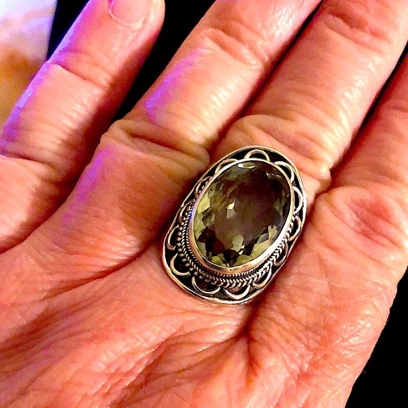 Silver set earrings and large ring with white amethyst - Picture 9 of 9